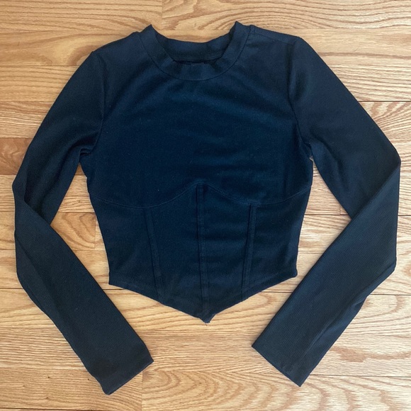 LONG SLEEVE TOP s (crop) - Picture 2 of 4